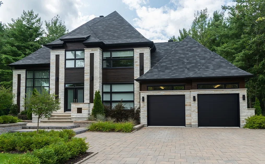 Residential garage doors, group 1