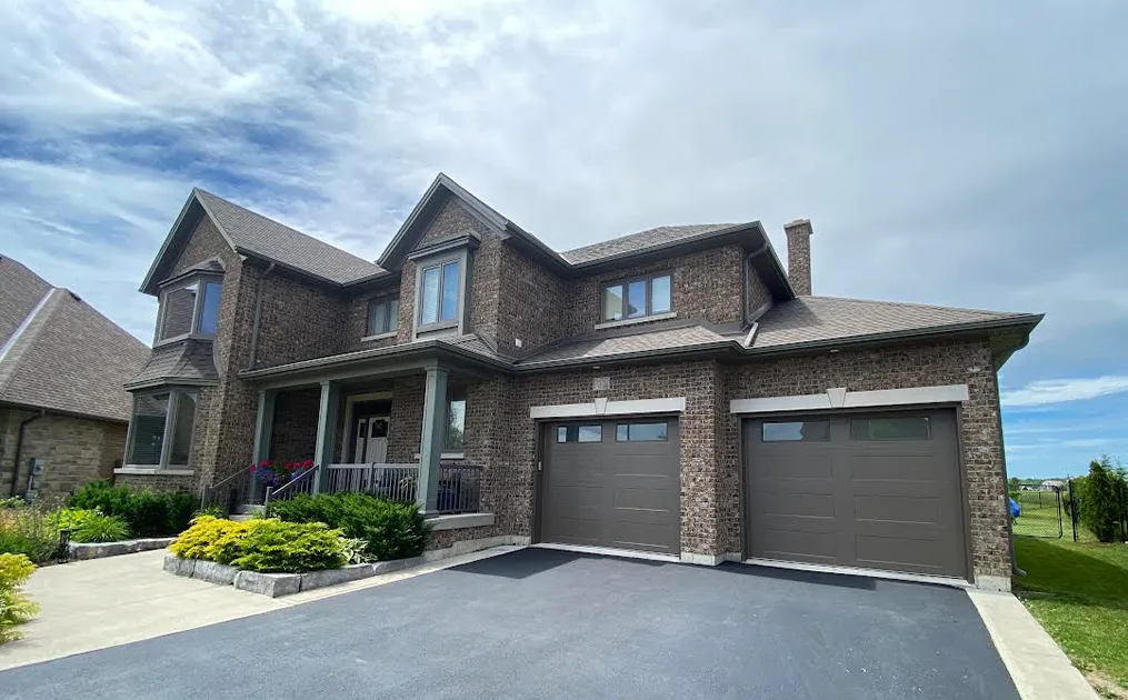 Residential garage doors, group 2