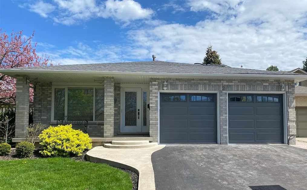 Residential garage doors, group 7